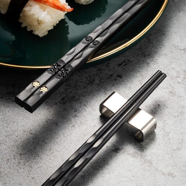 5Pairs High Quality Japanese Non-Slip Chopsticks Korean Home Hotel Restaurant Portable Healthy Food Stick For Sushi Chopsticks 4